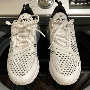 Women’s Nike air 270 size 8. White been worn but still a lot of wear. Outgrown